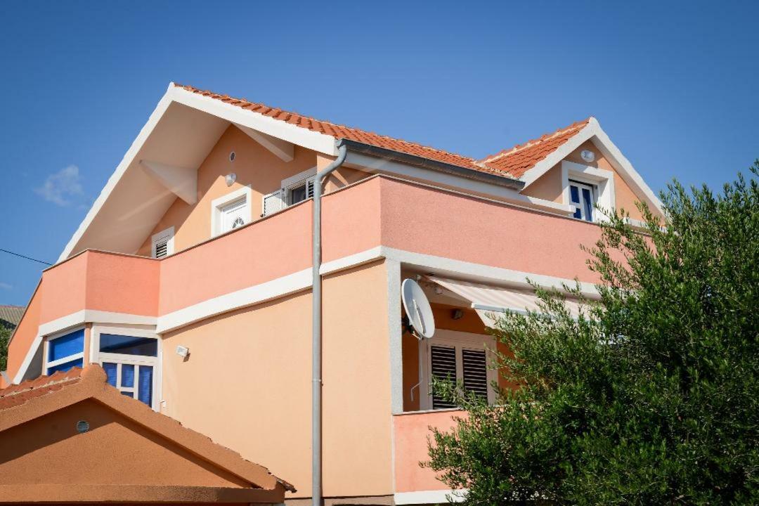 Apartment Olive Jovici  Экстерьер фото