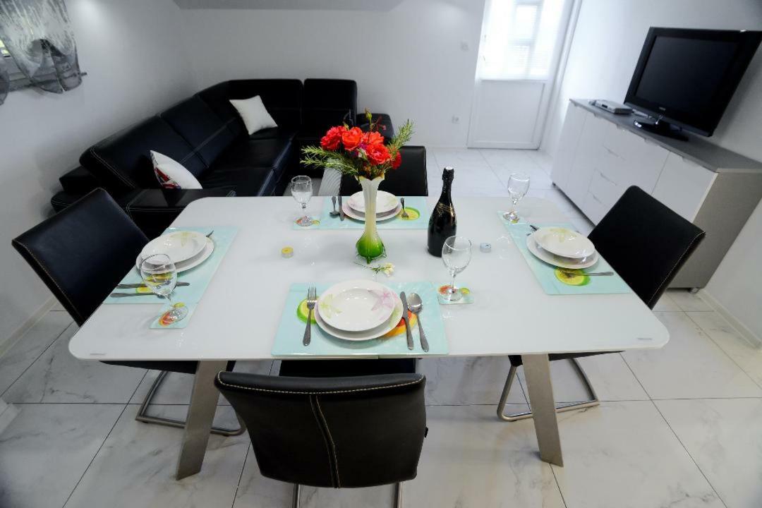 Apartment Olive Jovici  Экстерьер фото
