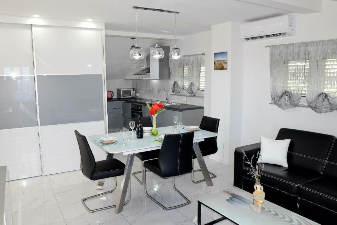 Apartment Olive Jovici  Экстерьер фото