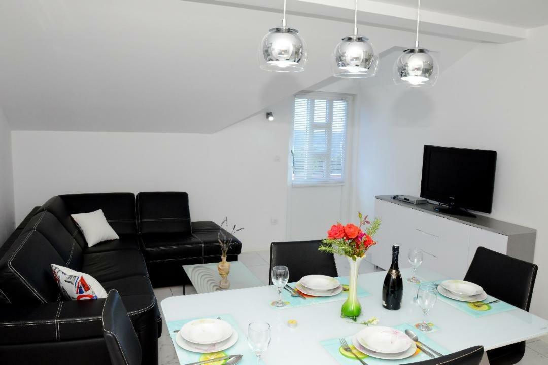 Apartment Olive Jovici  Экстерьер фото